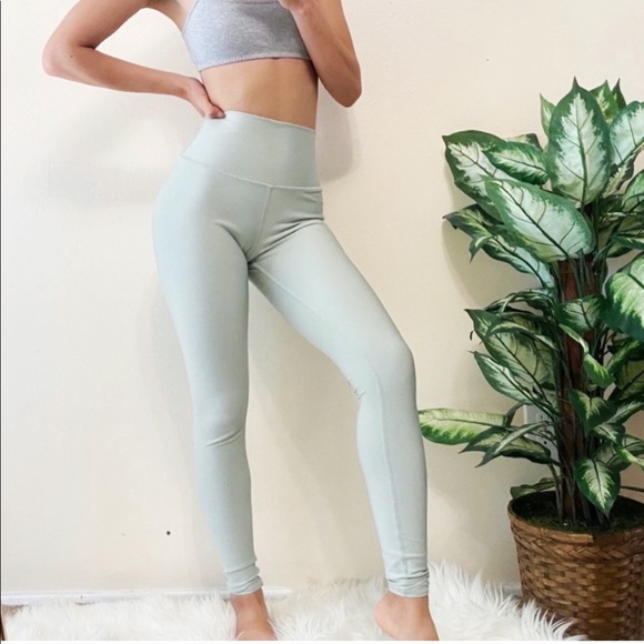 ALO YOGA Pistachio High Waist Airbrush Legging - Picture 3 of 10